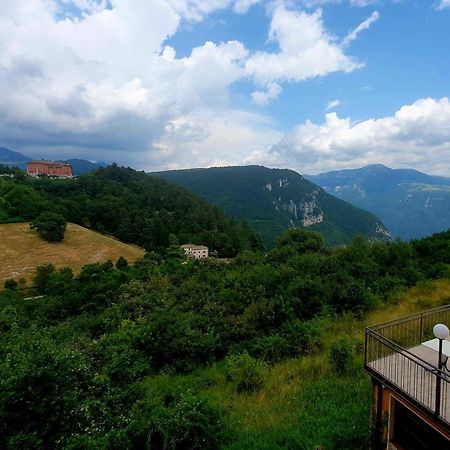 Hotel Serena Spiazzi Di Caprino Exterior photo
